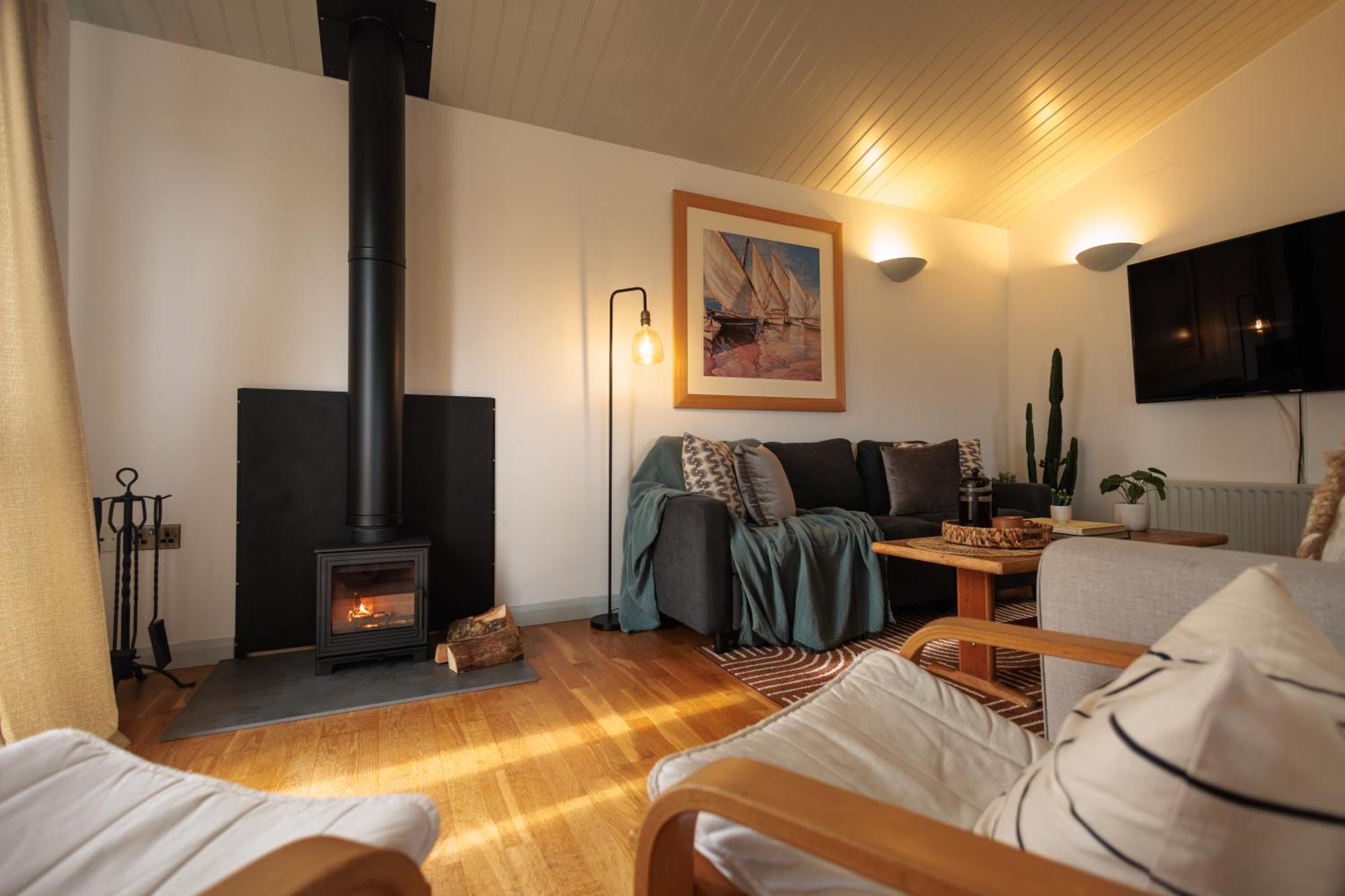 The Retreat, Waterfront & Log Burner Villa Christchurch  Dış mekan fotoğraf